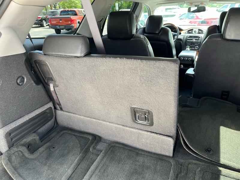 Buick Enclave Leather 4D SUV AWD 2012