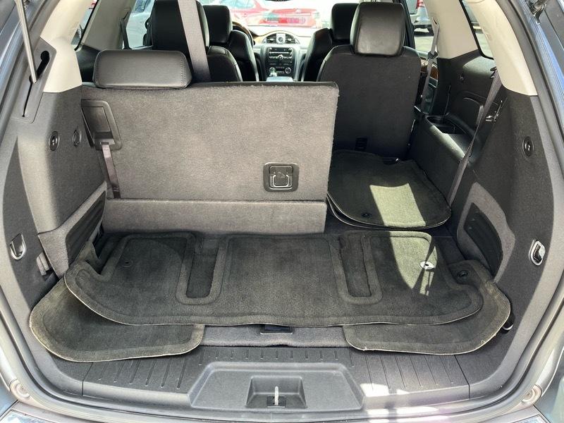 Buick Enclave Leather 4D SUV AWD 2012