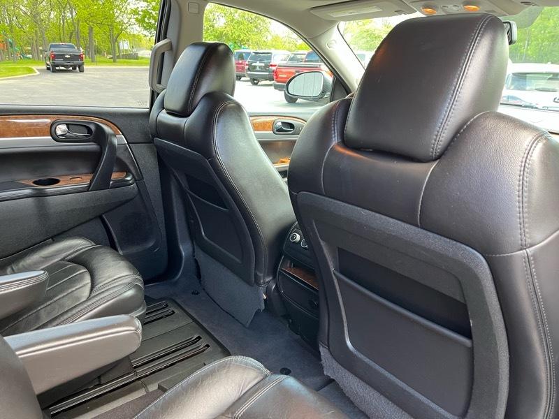 Buick Enclave Leather 4D SUV AWD 2012
