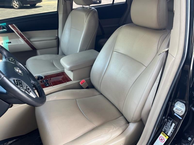 Toyota Highlander Limited 4WD 2012