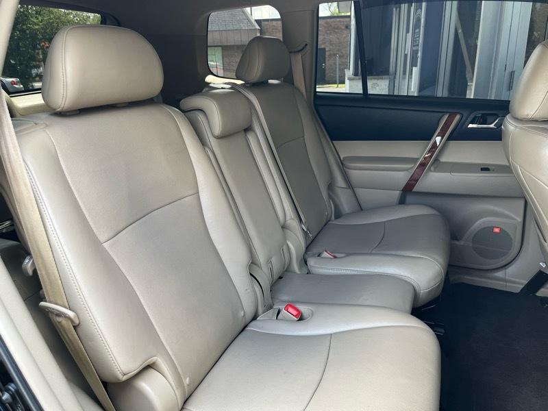 Toyota Highlander Limited 4WD 2012
