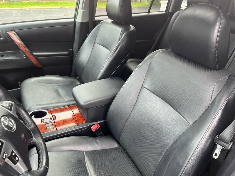 Toyota Highlander Limited 4WD 2013