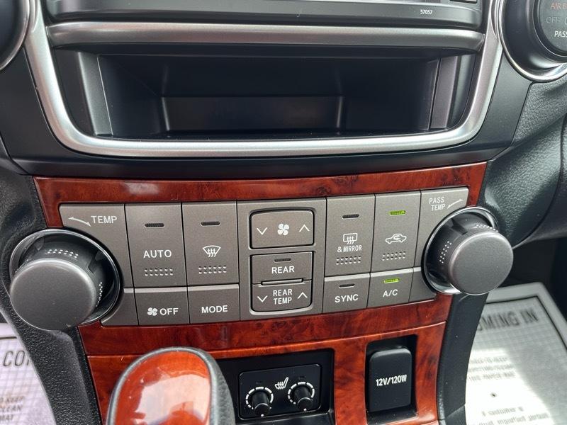 Toyota Highlander Limited 4WD 2013