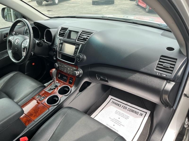 Toyota Highlander Limited 4WD 2013