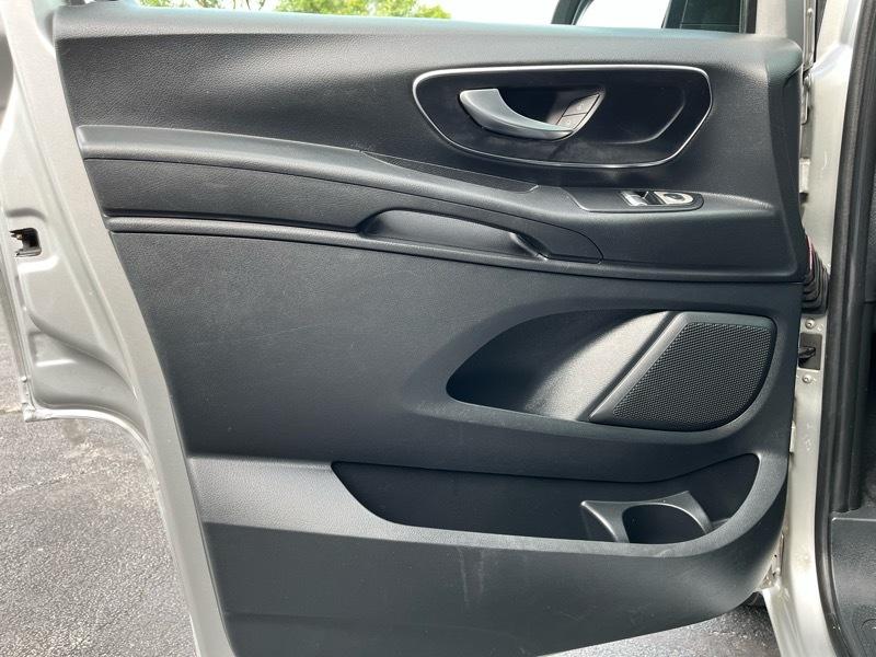Mercedes-Benz Metris Passenger Van 2019