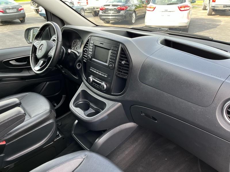 Mercedes-Benz Metris Passenger Van 2019