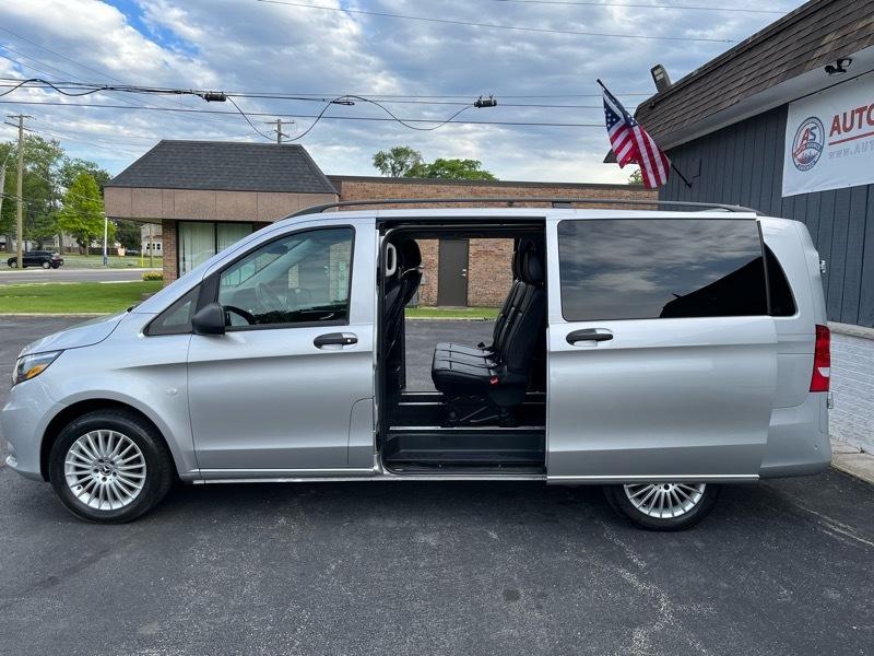 Mercedes-Benz Metris Passenger Van 2019