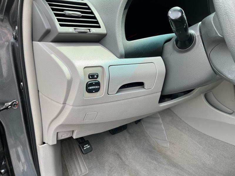 Toyota Camry XLE 5-Spd AT 2009