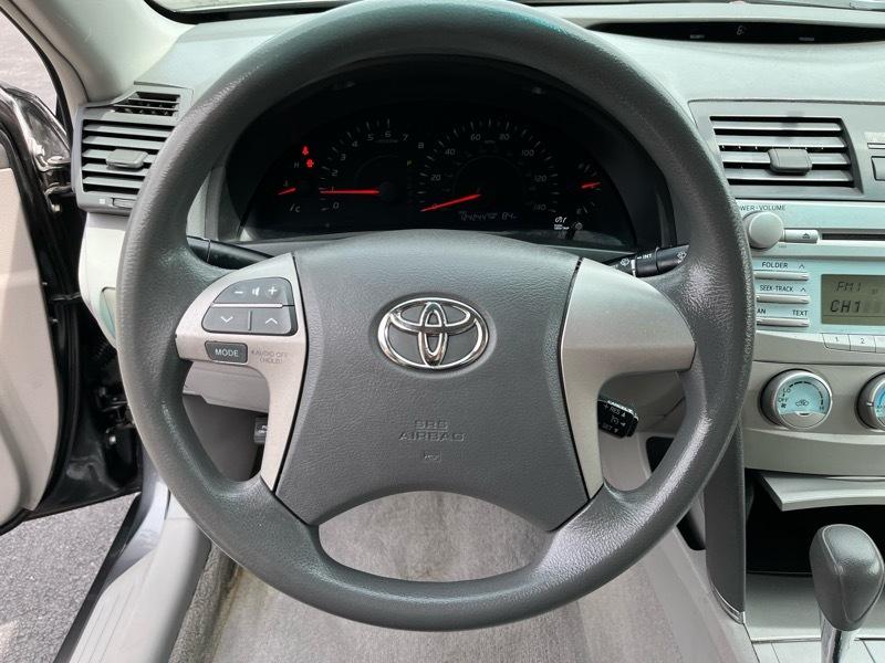 Toyota Camry XLE 5-Spd AT 2009