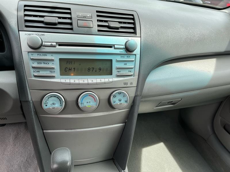 Toyota Camry XLE 5-Spd AT 2009