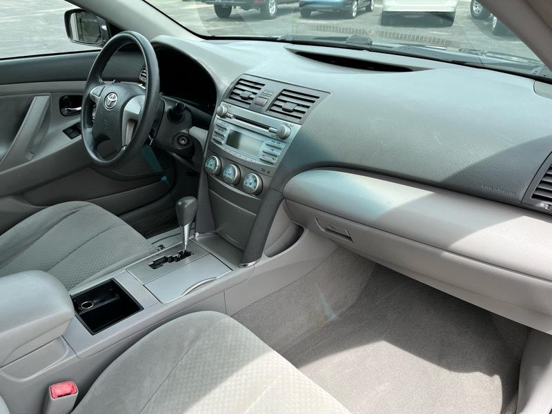 Toyota Camry XLE 5-Spd AT 2009