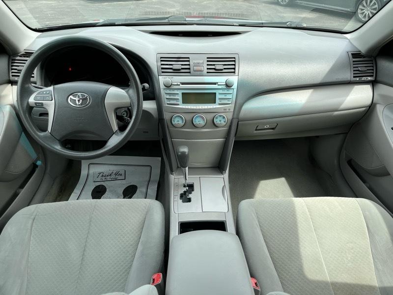 Toyota Camry XLE 5-Spd AT 2009