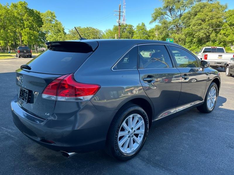 Toyota Venza LE I4 FWD 2012