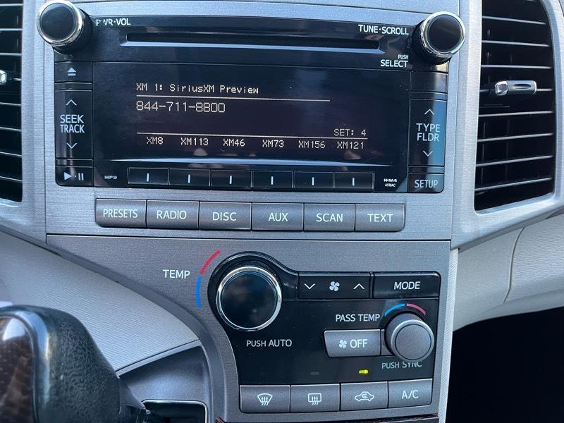 Toyota Venza LE I4 FWD 2012
