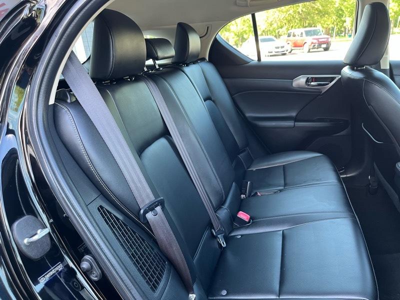 Lexus CT 200h Base 2014