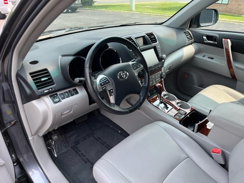 Toyota Highlander Limited 4WD 2012