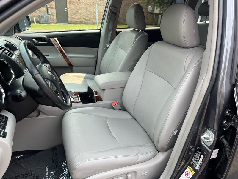 Toyota Highlander Limited 4WD 2012