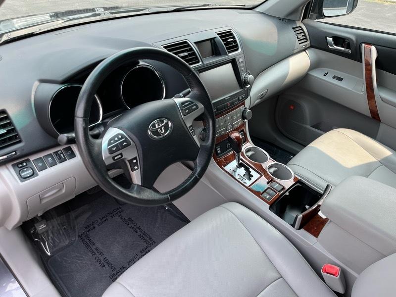 Toyota Highlander Limited 4WD 2012