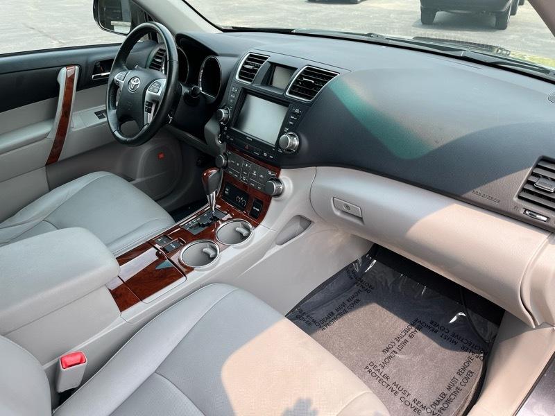 Toyota Highlander Limited 4WD 2012