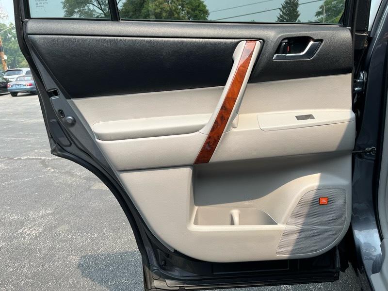 Toyota Highlander Limited 4WD 2012