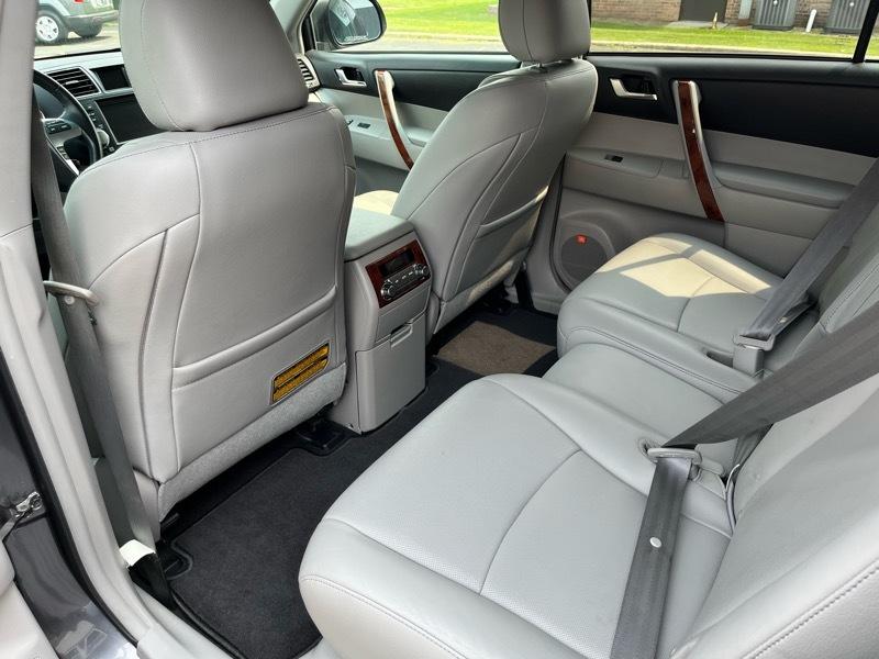 Toyota Highlander Limited 4WD 2012