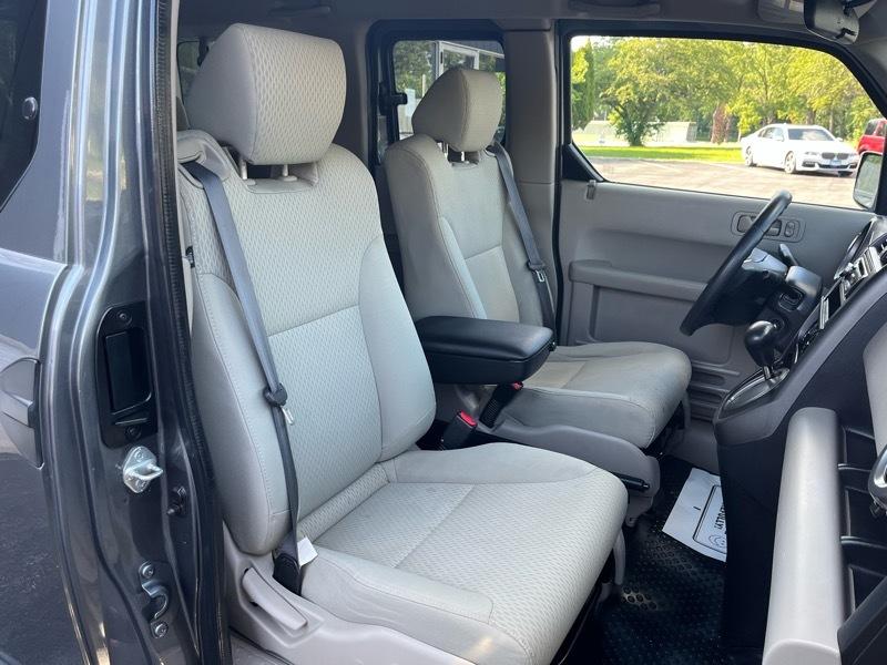 Honda Element LX 4WD AT 2010