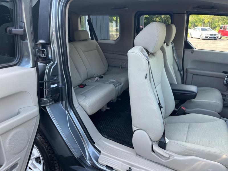 Honda Element LX 4WD AT 2010