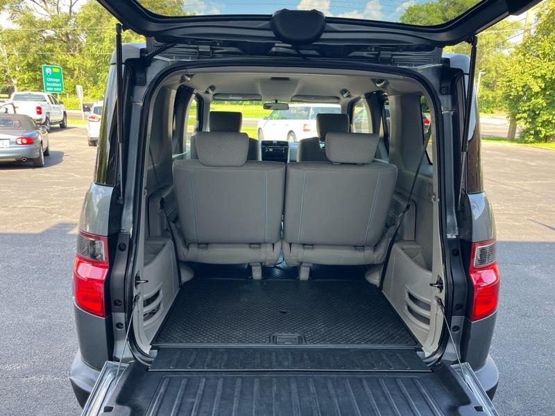 Honda Element LX 4WD AT 2010