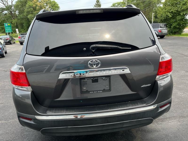 Toyota Highlander Base 4WD 2011