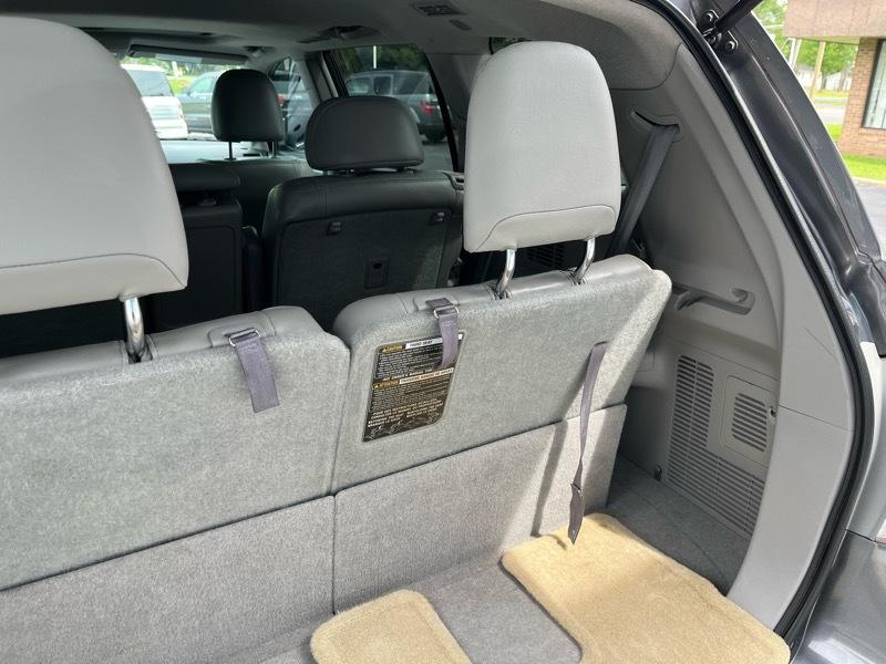 Toyota Highlander Base 4WD 2011