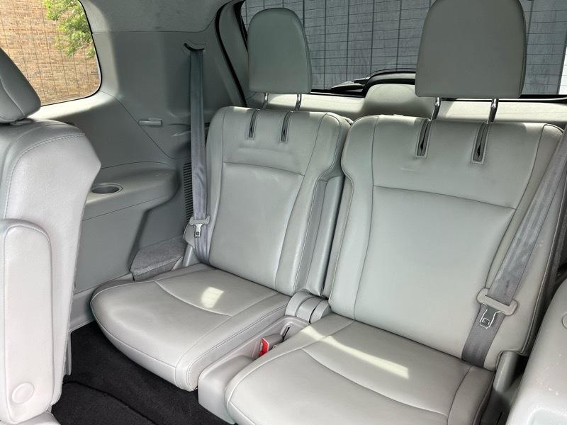Toyota Highlander Base 4WD 2011