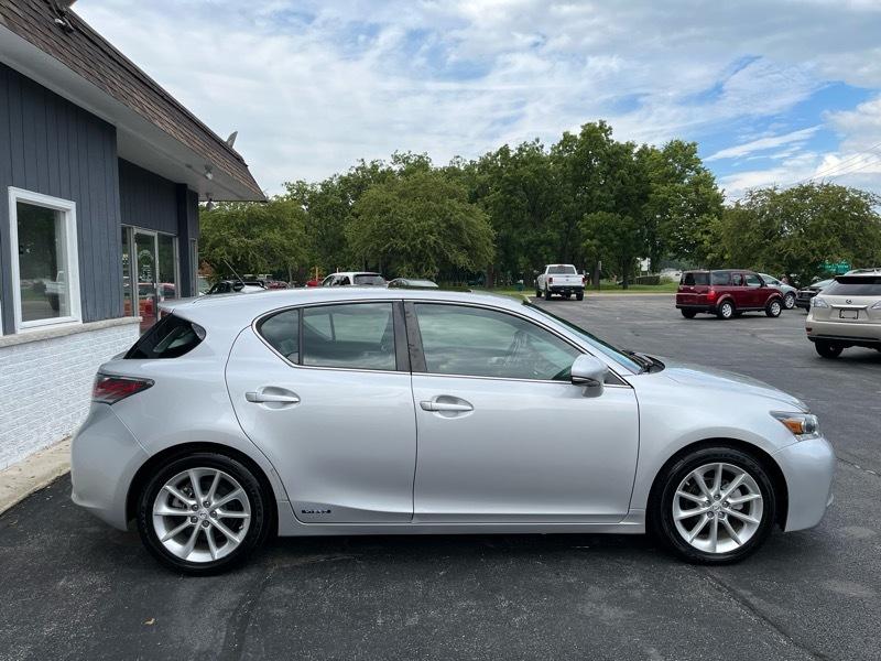 Lexus CT 200h Base 2011