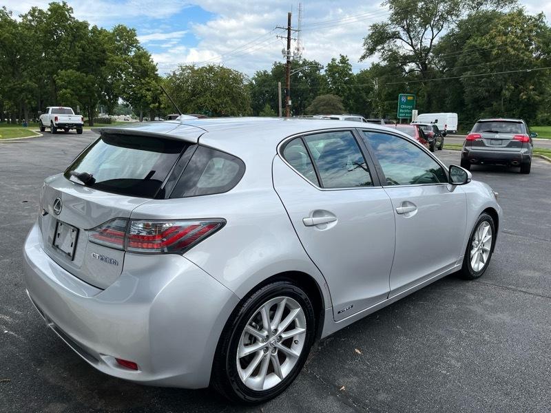 Lexus CT 200h Base 2011