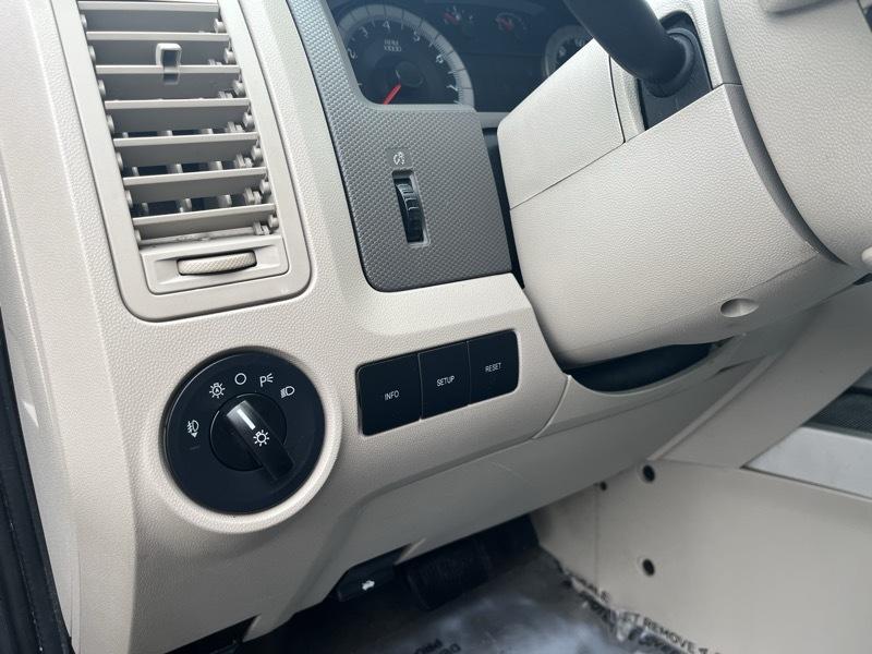 Ford Escape XLT FWD V6 2009