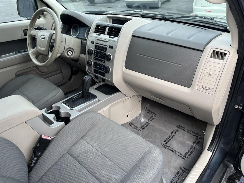 Ford Escape XLT FWD V6 2009