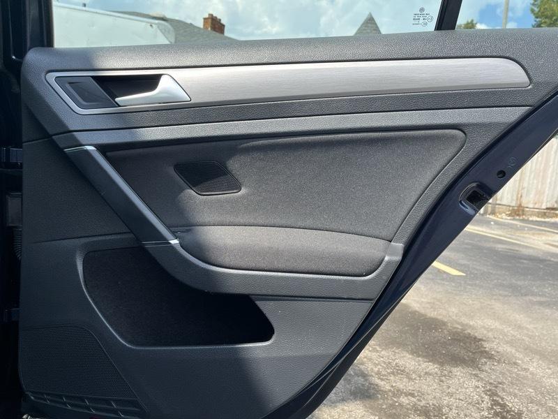 Volkswagen Golf TSI S 6A 2016