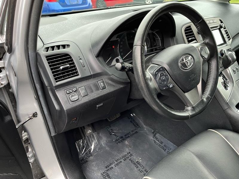 Toyota Venza XLE 4D SUV 2015