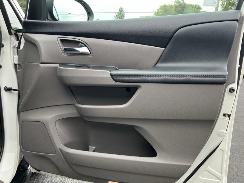 Honda Odyssey EX-L w/ DVD 2015