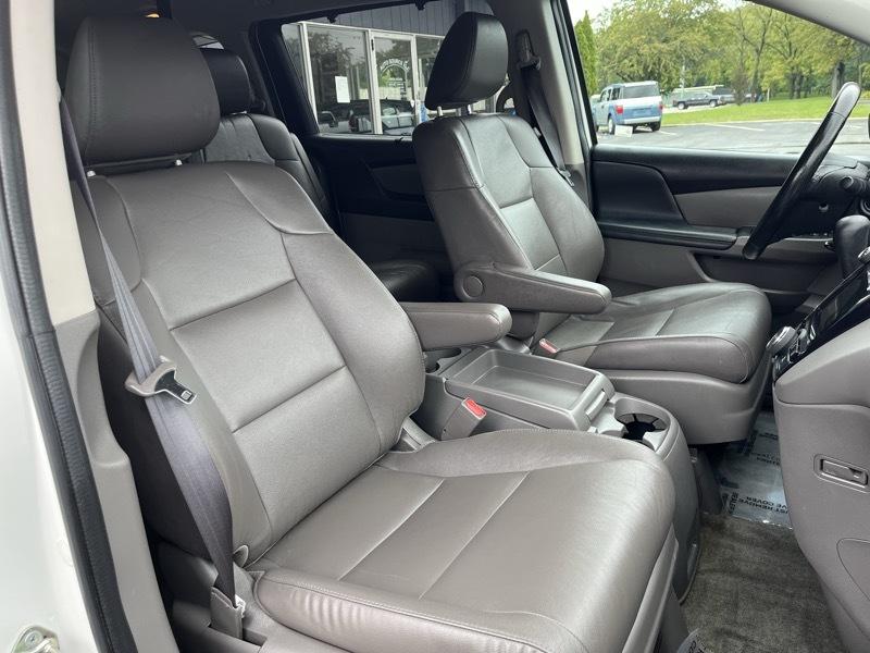 Honda Odyssey EX-L w/ DVD 2015