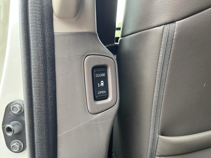 Honda Odyssey EX-L w/ DVD 2015