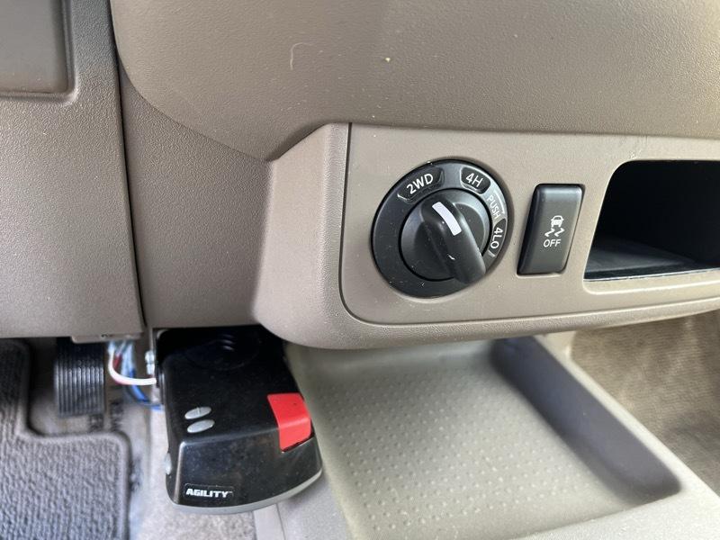 Nissan Frontier 4WD Crew Cab SWB Auto SV 2014