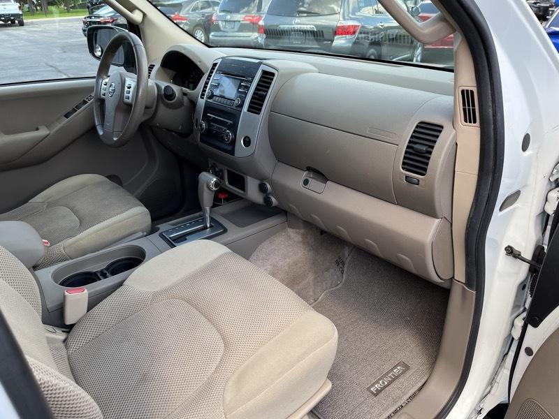 Nissan Frontier 4WD Crew Cab SWB Auto SV 2014