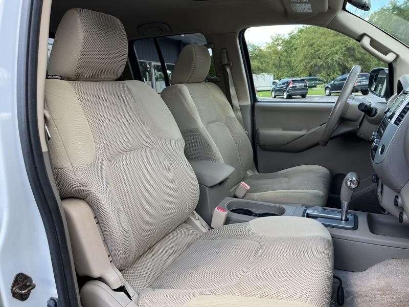 Nissan Frontier 4WD Crew Cab SWB Auto SV 2014