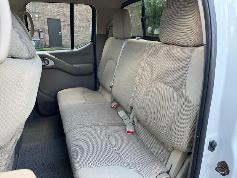 Nissan Frontier 4WD Crew Cab SWB Auto SV 2014
