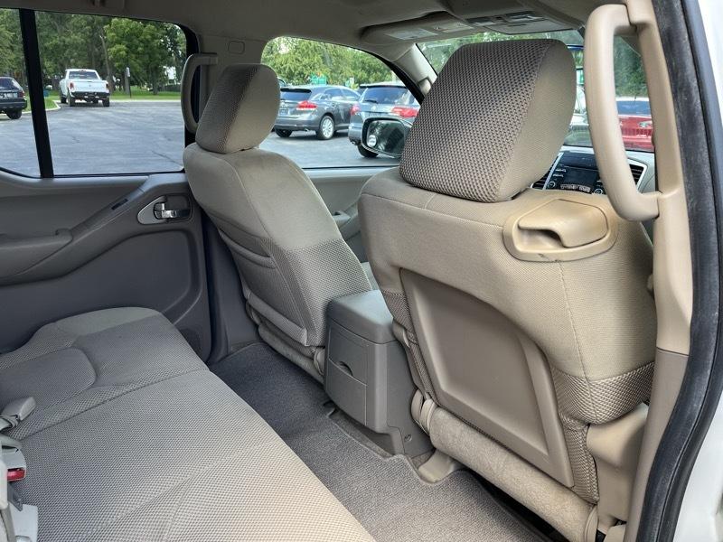 Nissan Frontier 4WD Crew Cab SWB Auto SV 2014