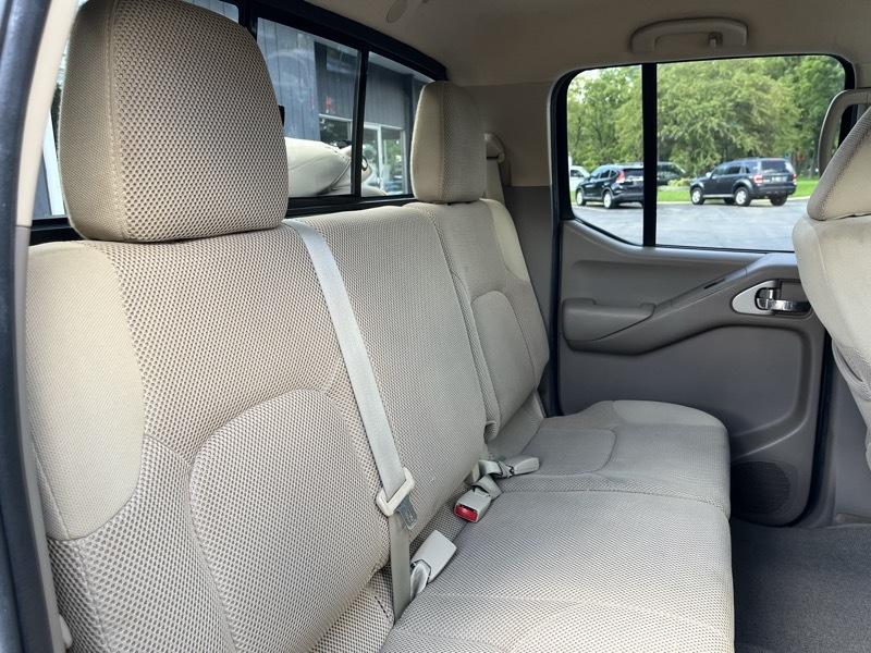 Nissan Frontier 4WD Crew Cab SWB Auto SV 2014