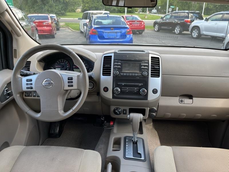 Nissan Frontier 4WD Crew Cab SWB Auto SV 2014