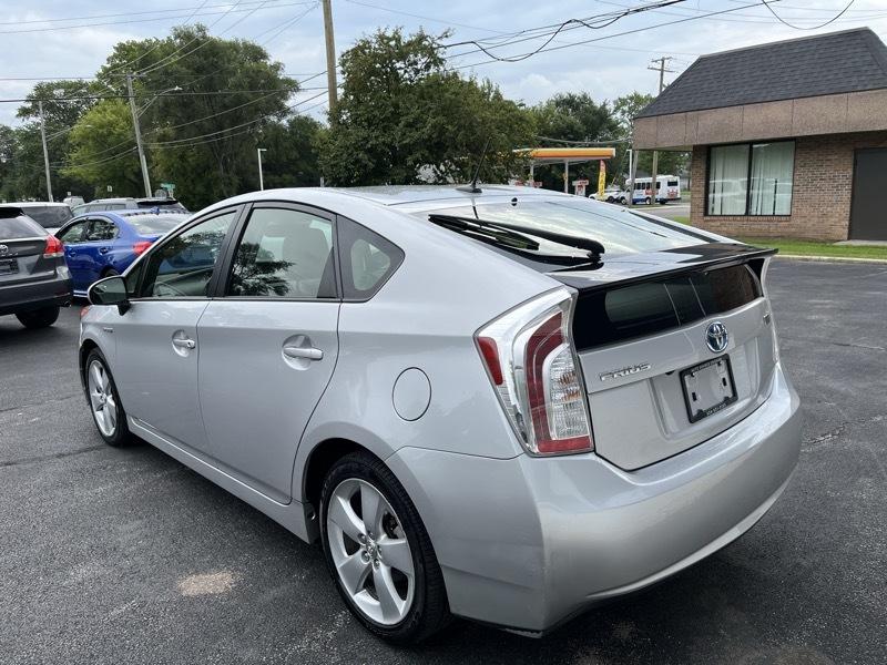 Toyota Prius 5dr HB Five (Natl) 2014