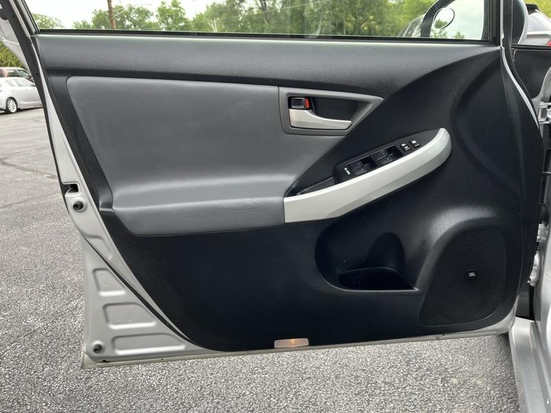Toyota Prius 5dr HB Five (Natl) 2014