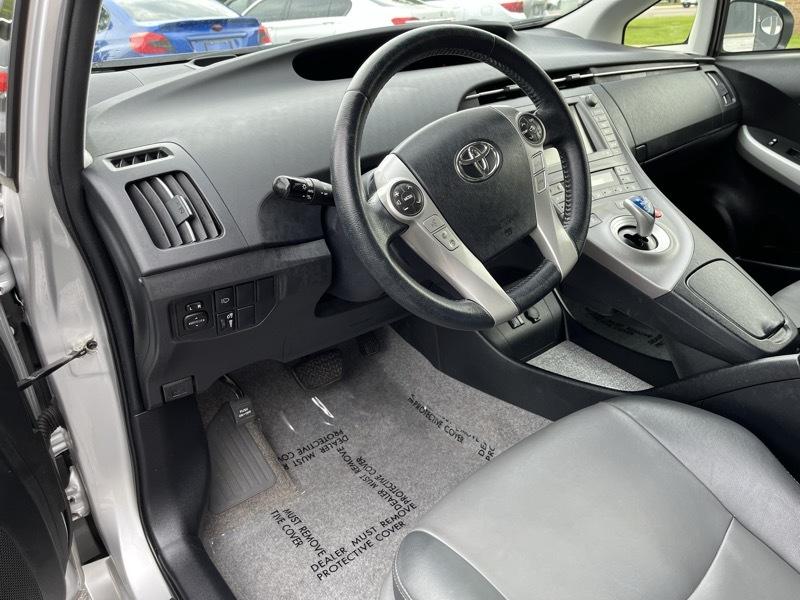 Toyota Prius 5dr HB Five (Natl) 2014